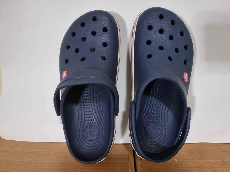 Original Crocs from Japan (SIZE Men: 6), Men's Fashion, Footwear, Slippers  & Slides on Carousell