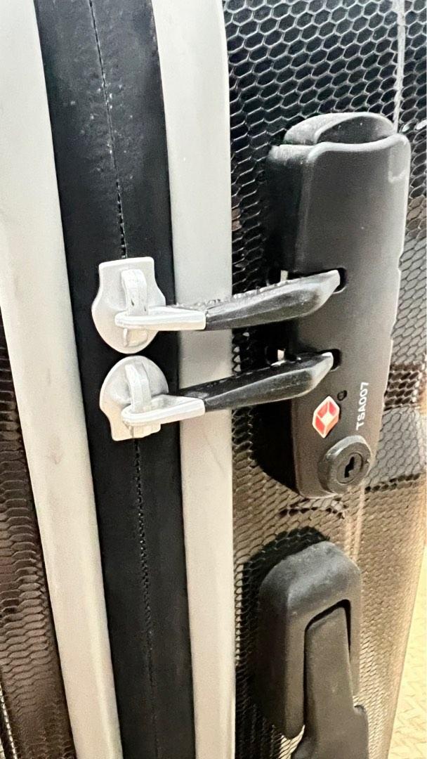 Rush!! SAMSONITE PLANO SPINNER LUGGAGE 22 INCHES CABIN, Hobbies & Toys