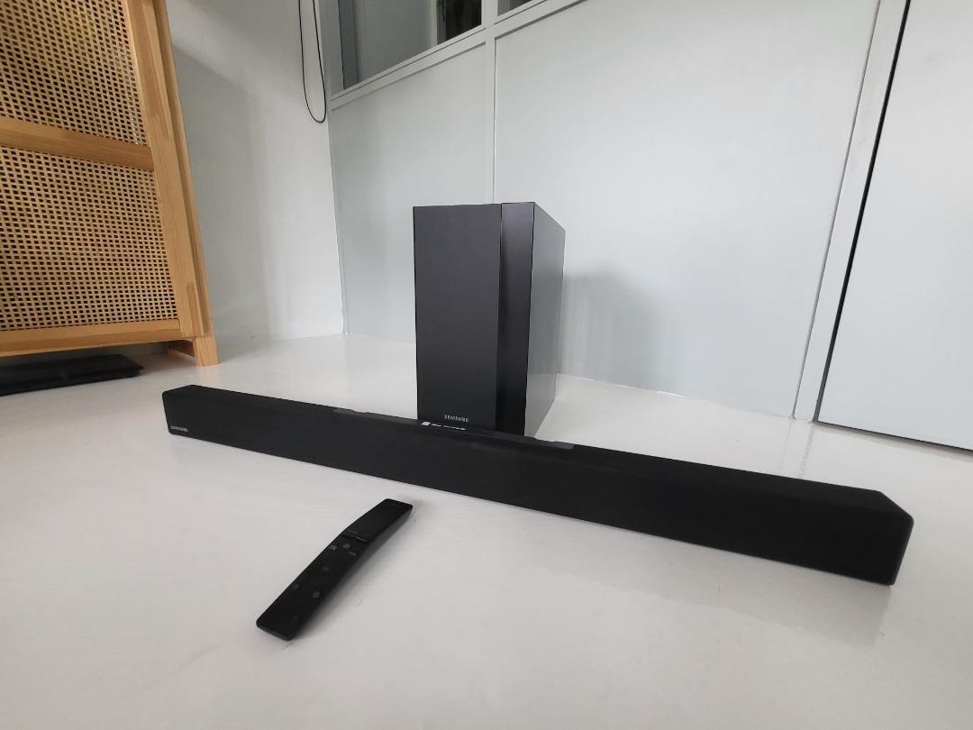 SAMSUNG HWM360 SOUNDBAR with PSWM20 SUBWOOFER IN REMARKABLE