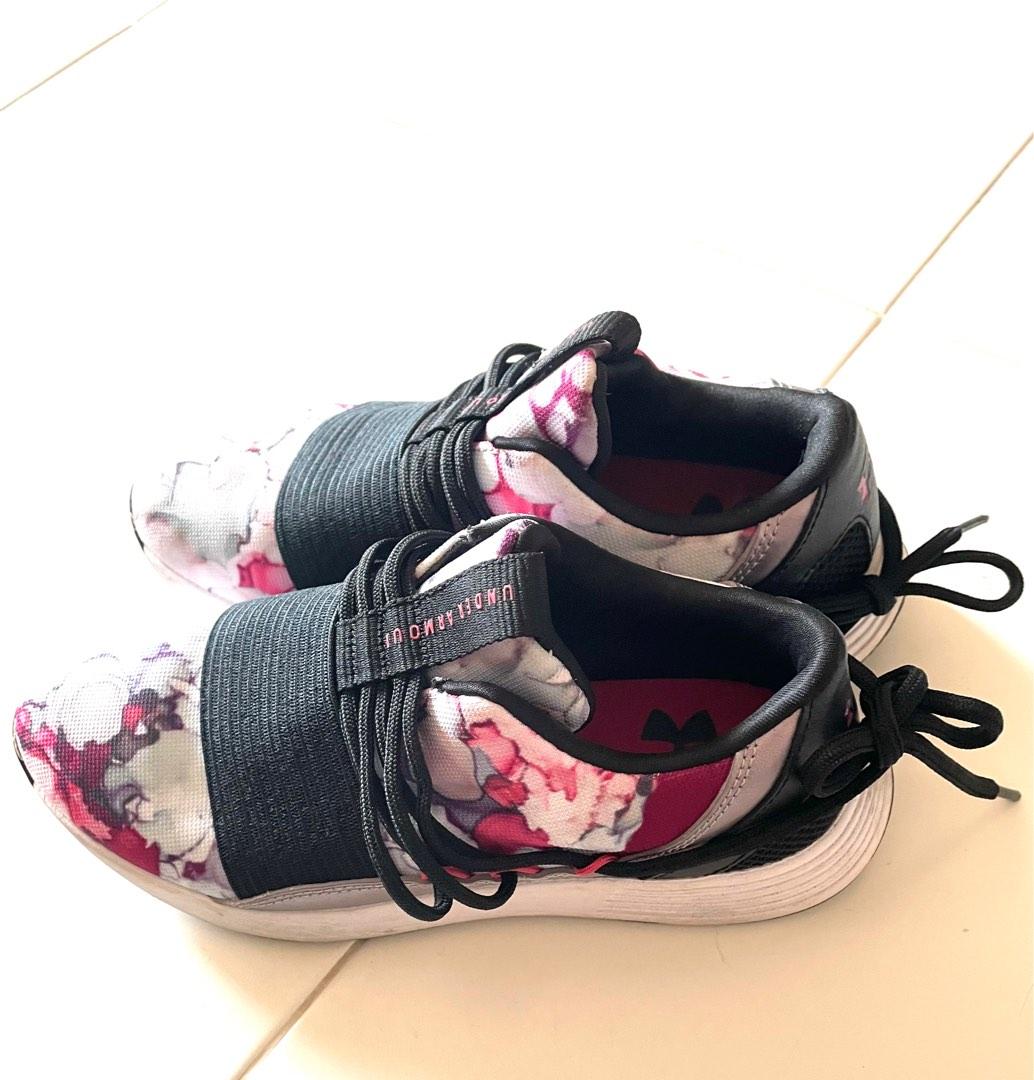Under armour hotsell breathe lace floral