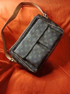 Louis Vuitton Cite GM Shoulder Bag – Closet Connection Resale