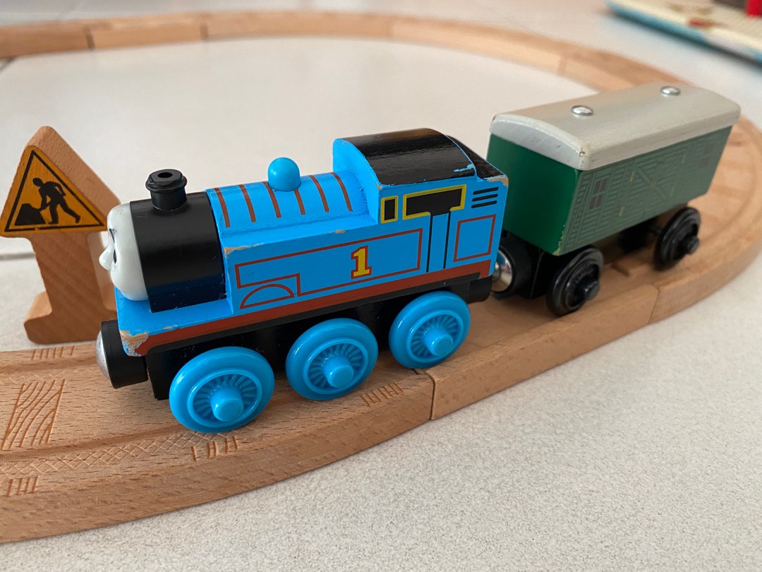 Thomas the train wooden starter discount set