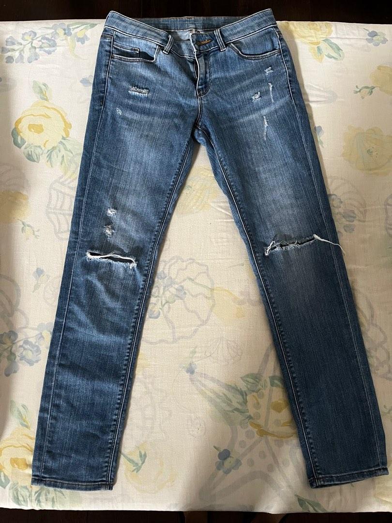 Uniqlo ripped jeans, Women's Fashion, Bottoms, Jeans on Carousell
