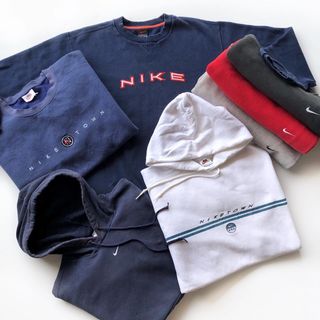 (Category: ) located in . Submitted by nikesource (Listing ID 1192584236, Image 1). Description: .