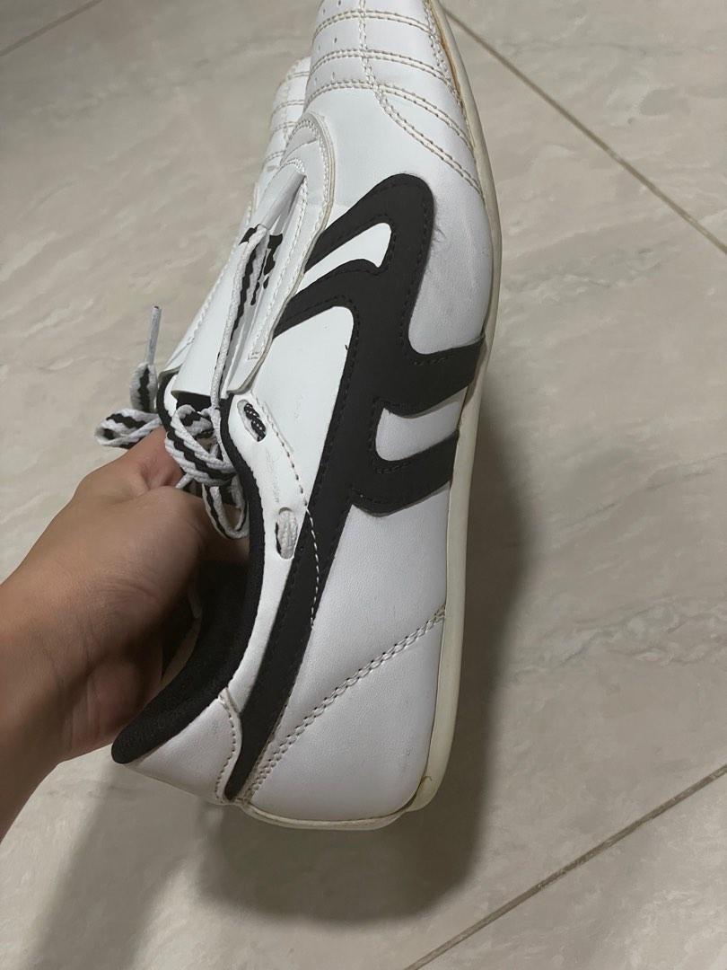 Wei Rui taekwondo shoes size eu 38 Men s Fashion Footwear