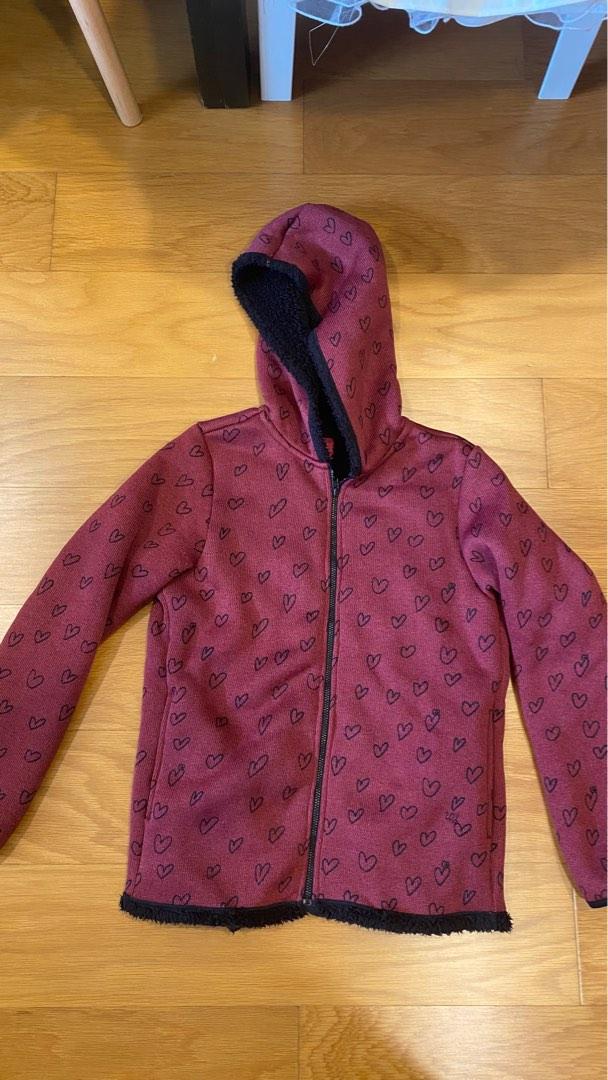 Winter Jacket (Category: Coats, Jackets and Outerwear) located in Singapore. Submitted by ray08_ (Listing ID 1192486019, Image 1). Description: from uniqlo kids in good condition .