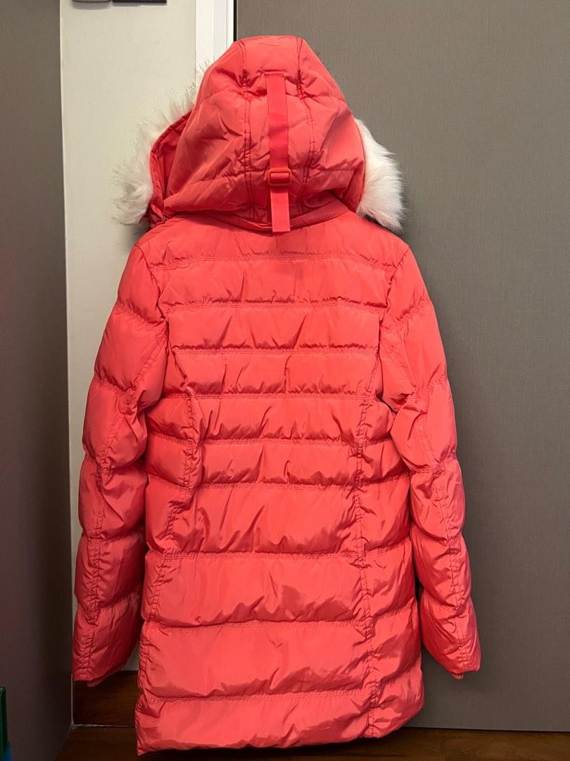 Winter Jacket Down Jacket (Category: Coats, Jackets and Outerwear) located in Singapore. Submitted by chantelle_96 (Listing ID 1192463265, Image 3). Description: Winter Time down jacket RTP at SGD250 Used only once, 90% down 10 feathers Size L.