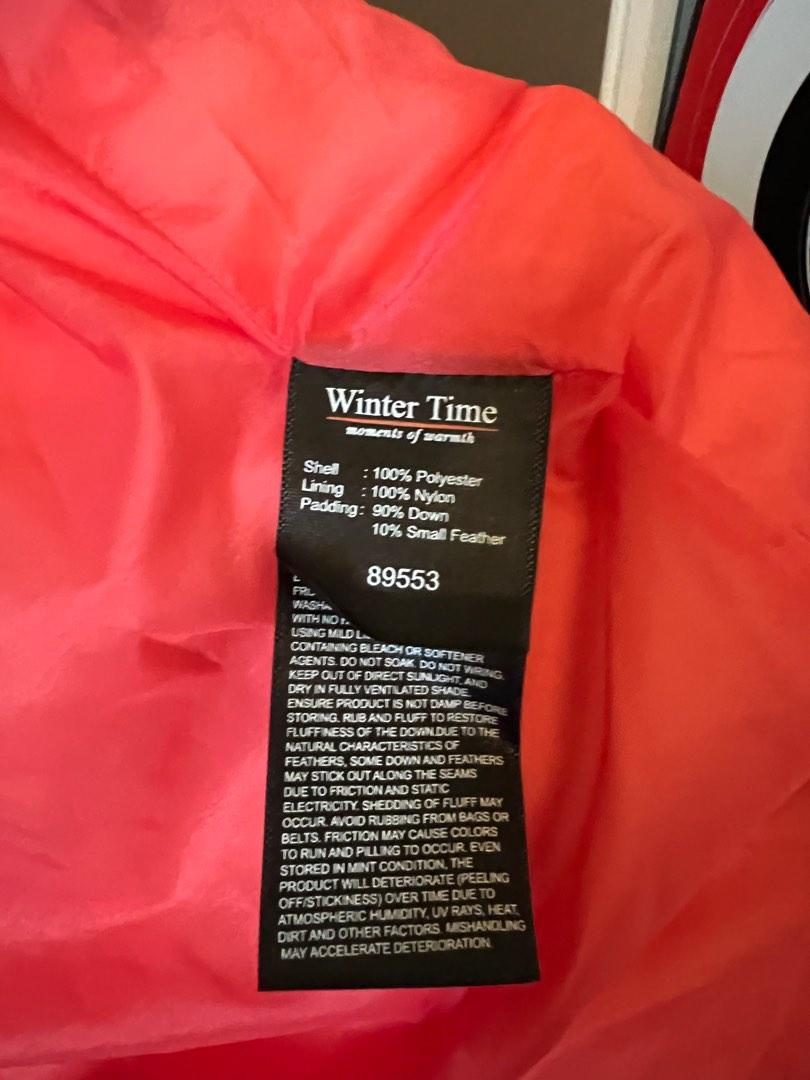 Winter Jacket Down Jacket (Category: Coats, Jackets and Outerwear) located in Singapore. Submitted by chantelle_96 (Listing ID 1192463265, Image 6). Description: Winter Time down jacket RTP at SGD250 Used only once, 90% down 10 feathers Size L.