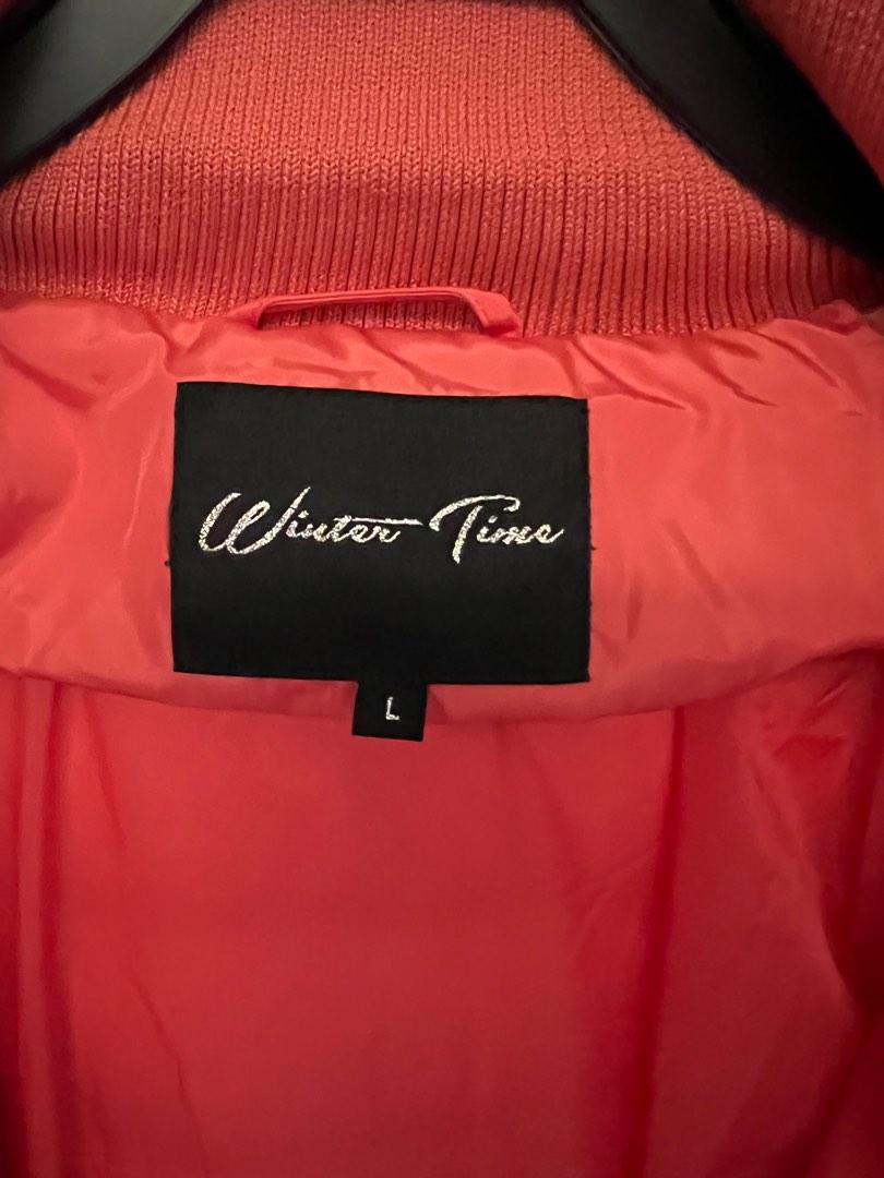 Winter Jacket Down Jacket (Category: Coats, Jackets and Outerwear) located in Singapore. Submitted by chantelle_96 (Listing ID 1192463265, Image 5). Description: Winter Time down jacket RTP at SGD250 Used only once, 90% down 10 feathers Size L.