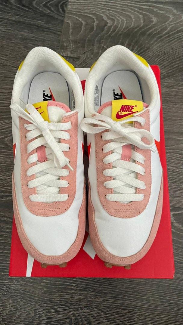 nike daybreak women coral