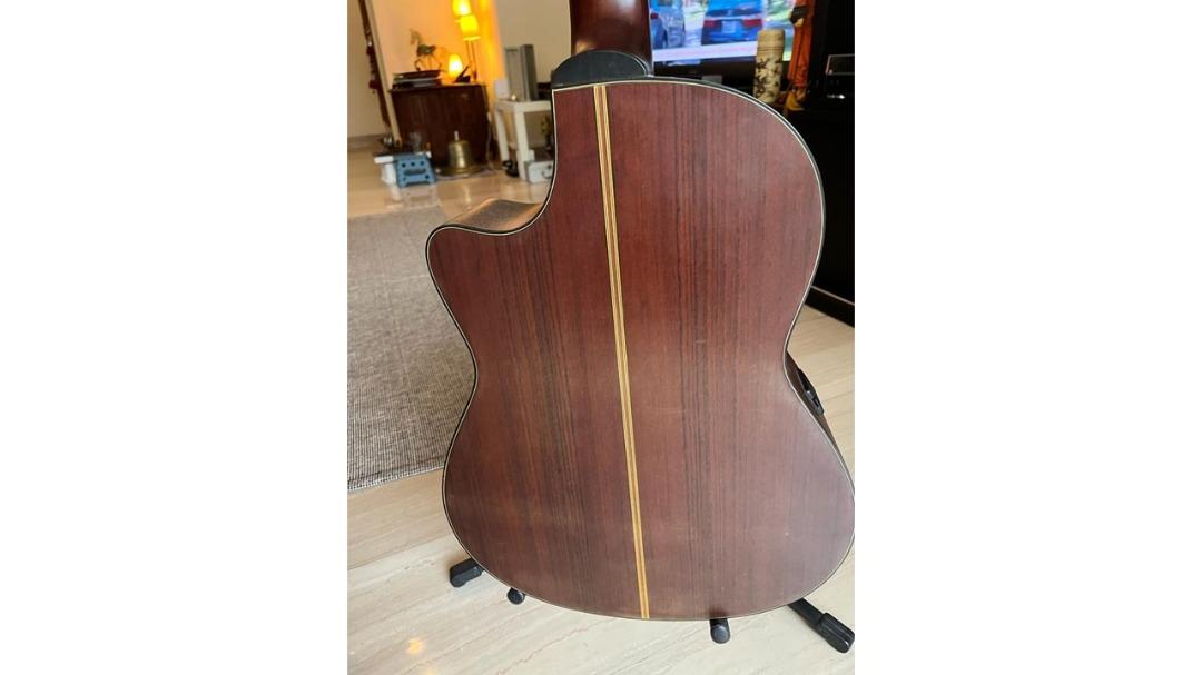 YAMAHA ELECTRIC ACOUSTIC GUITAR, Hobbies & Toys, Music & Media, Musical ...