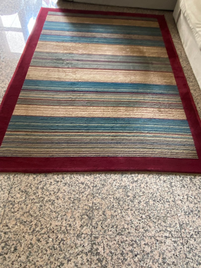 5 years used carpet., Furniture & Home Living, Home Decor, Carpets