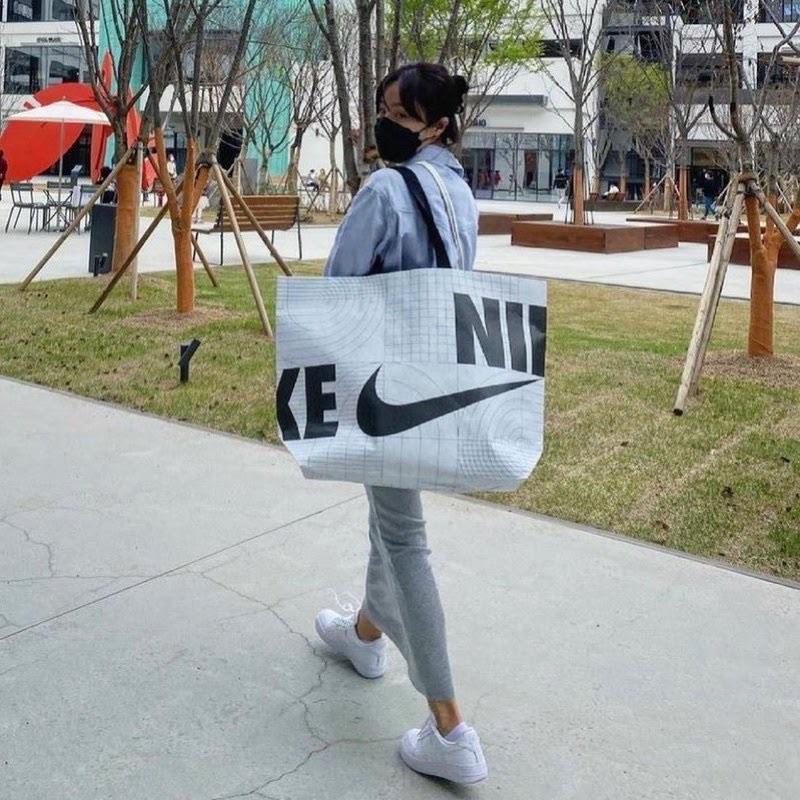 (Authentic100have receipt from Korea) Nike Reusable Shopping Bag Move