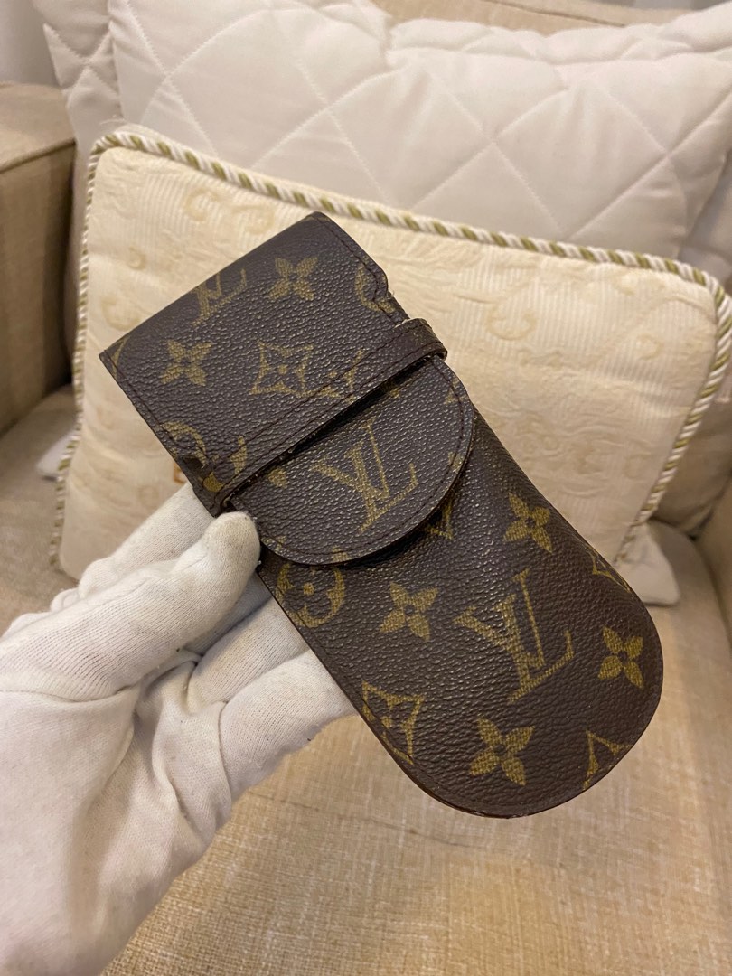 Authentic Louis Vuitton Sunglasses case GM, Luxury, Bags & Wallets on