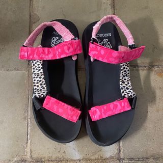 (Kategori: ) berada di . Dikirim oleh buyingsecondhand (ID iklan 1192710201, Gambar 1). Deskripsi: .
