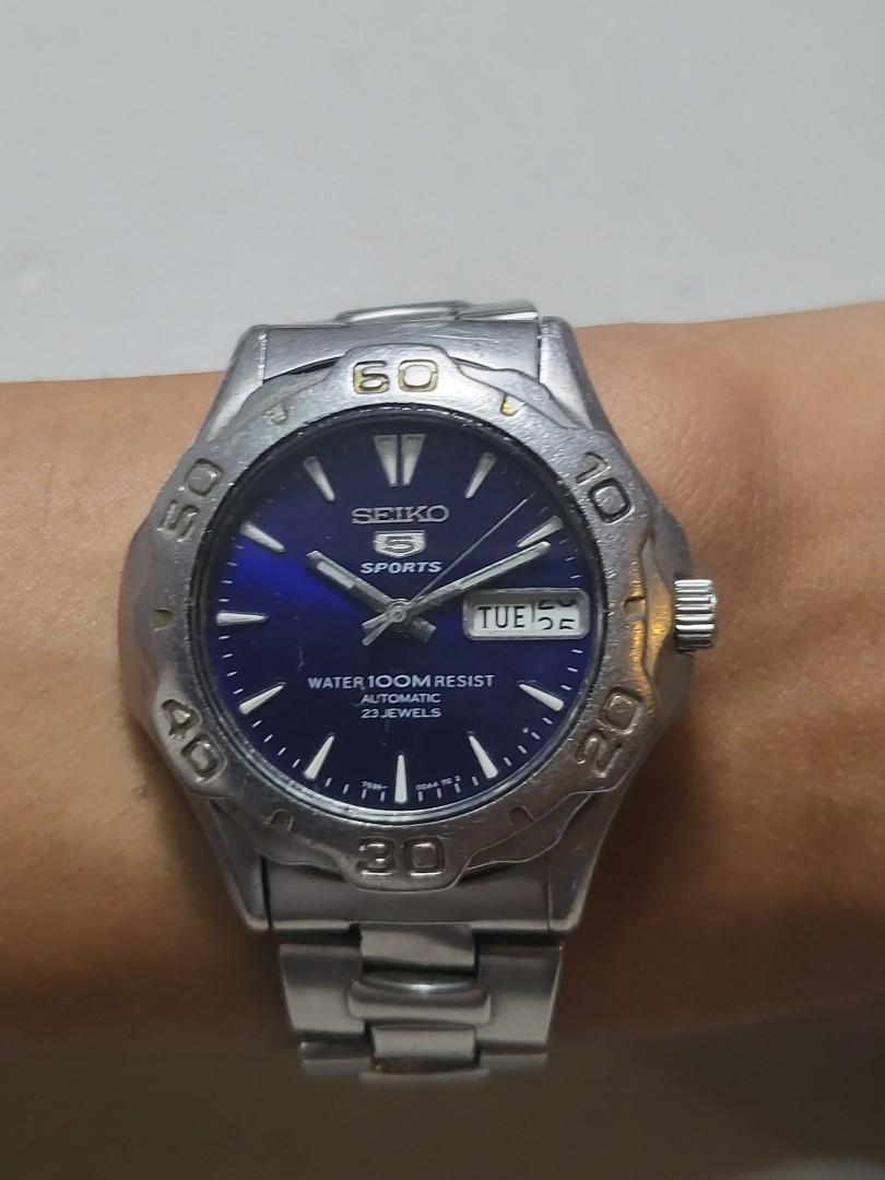 Classic Seiko 5 Sports Blue Dial 7S36-00A0, Men's Fashion, Watches &  Accessories, Watches on Carousell