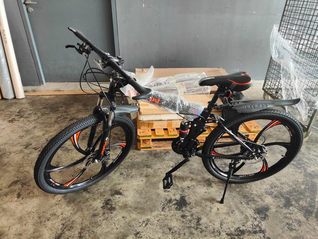 Clearing! Foldable mountain bike. Shimano gear 21speed. Disc brake and