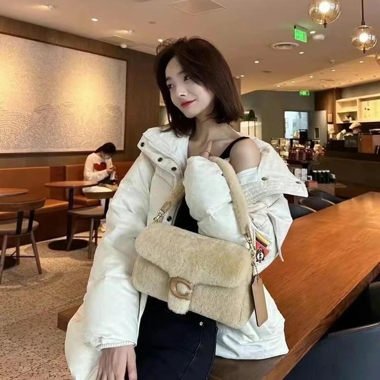 Coach 444 Shearling Pillow Tabby 26 in Biege Colors CrossbodyBag, Women's  Fashion, Bags & Wallets, Cross-body Bags on Carousell