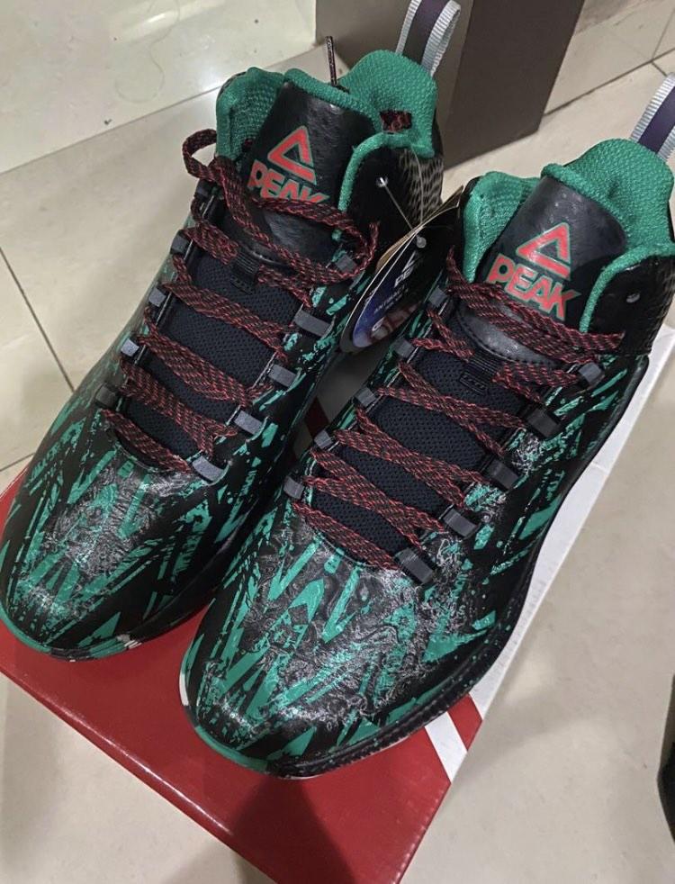 Competitive series basketball shoes (Black/Green), Men's Fashion, Footwear, Sneakers on Carousell