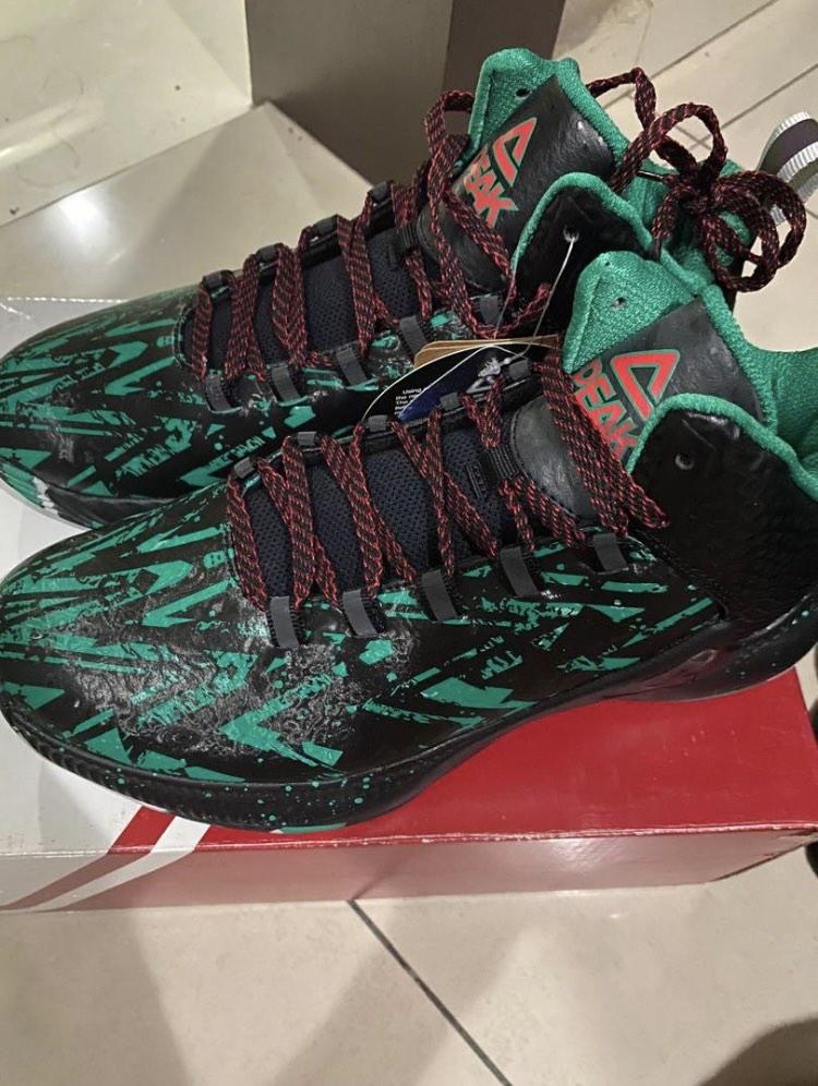 Competitive series basketball shoes (Black/Green), Men's Fashion, Footwear, Sneakers on Carousell