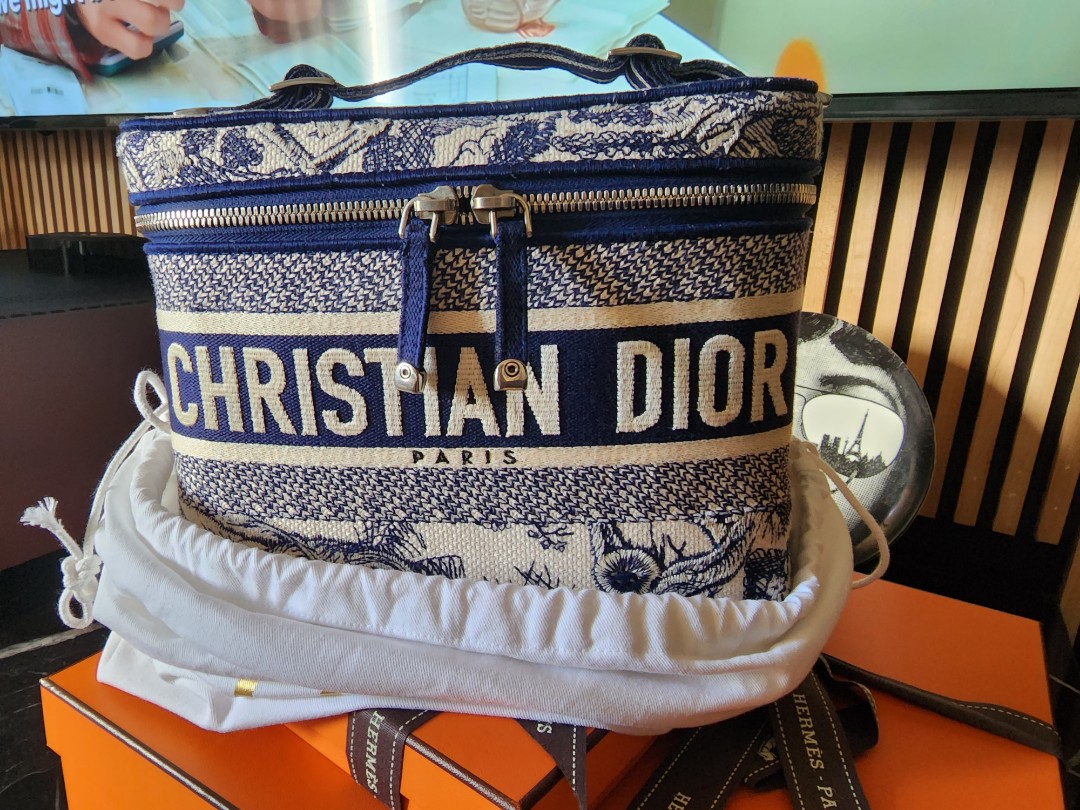 dior new tote bag small size, Luxury, Bags & Wallets on Carousell