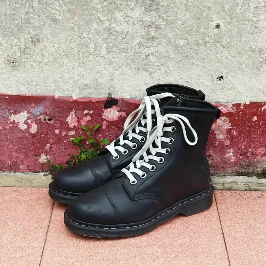 Dr martens hotsell mace boot