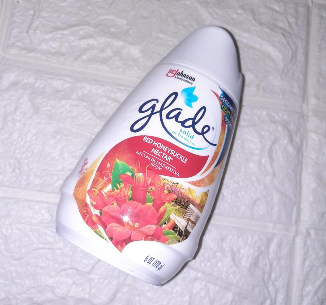 Glade Solid Air Freshener in Red Honeysuckle Nectar (Made in Canada