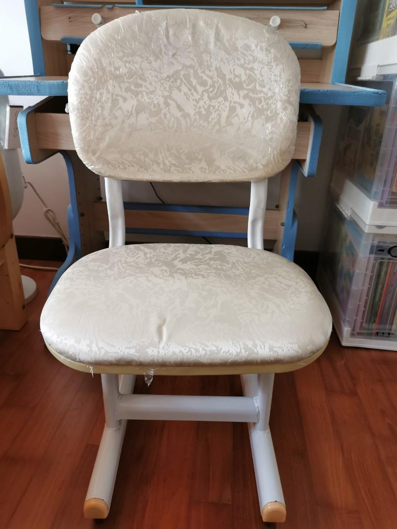 Kids Study Table & Chair (heightadjustable for good body posture