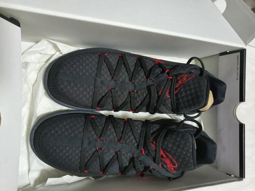 lebron 17 low footlocker