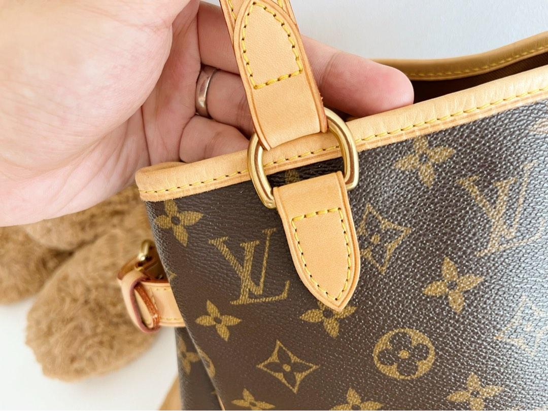 Louis Vuitton LV Vintage Batignolles PM Handbag, Luxury, Bags & Wallets on  Carousell