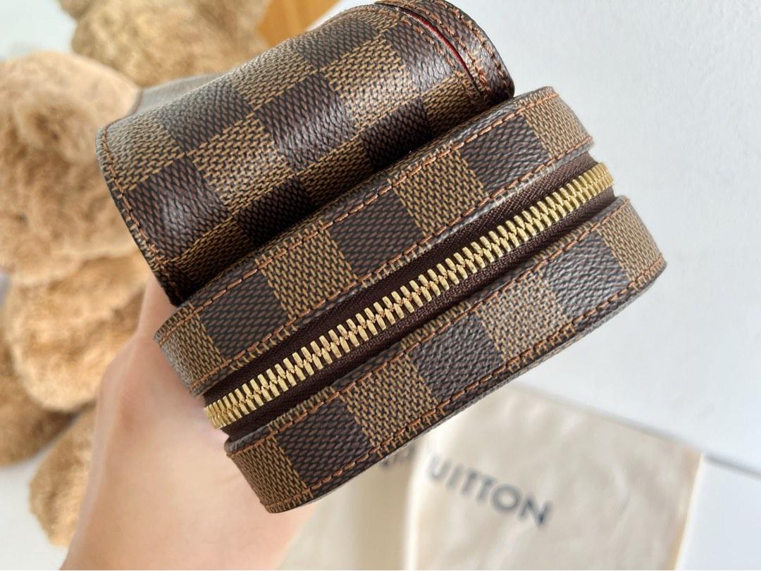 Authentic Vintage Louis Vuitton Damier Ebene Geronimos, Luxury, Bags &  Wallets on Carousell