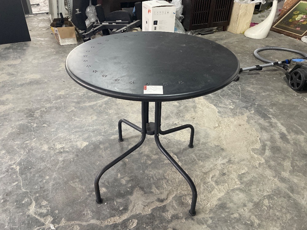 Metal Frame Outdoor 4 Seater Round Dining Table Black Colour / Bingkai ...