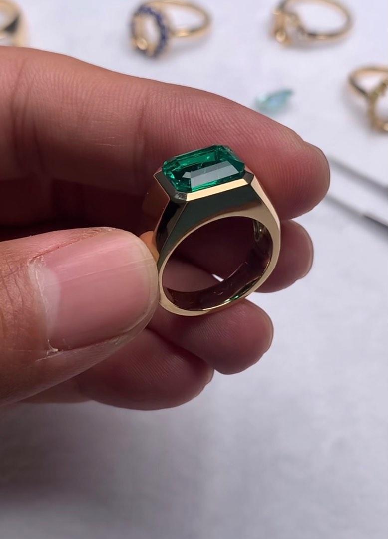 Natural emerald gold ring 18k