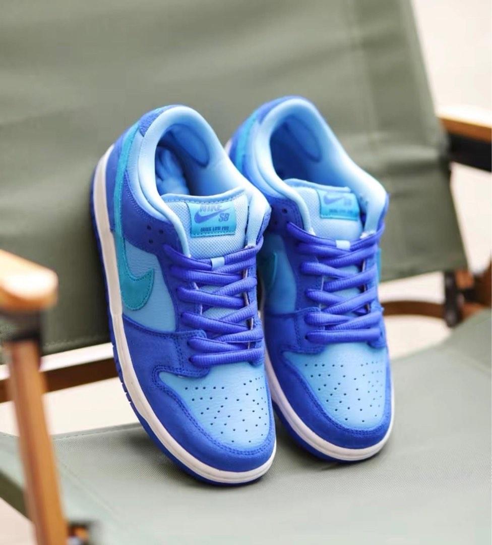 nike dunk blue raspberry on feet