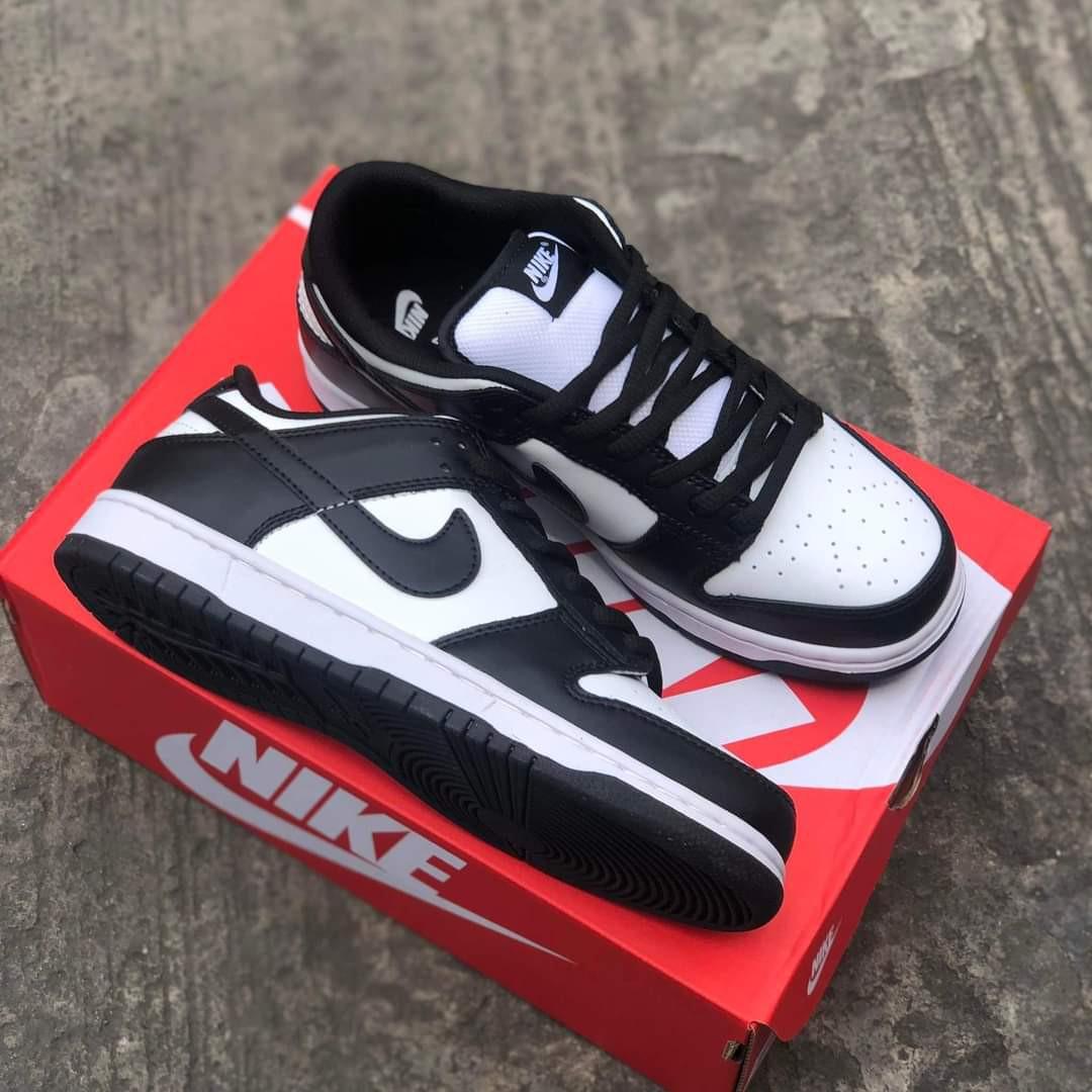 sb dunk low pro panda