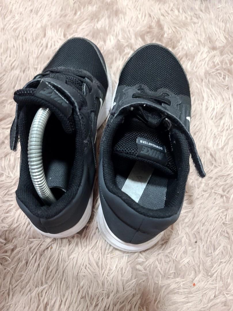 nike shoes for kids 20cm (Category: Babies & Kids Fashion) located in Batangas. Submitted by nlmdbagelyas (Listing ID 1192683265, Image 3). Description: in good condition.