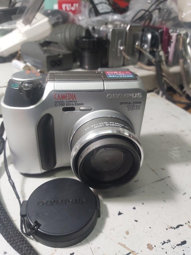 OLYMPUS DIGITAL C700 ULTRA ZOOM 10X OPTICAL ZOOM 2.1 MEGA PIXEL,(TOP