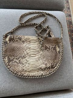 (Category: ) located in . Submitted by pistachio73 (Listing ID 1192651849, Image 1). Description: .