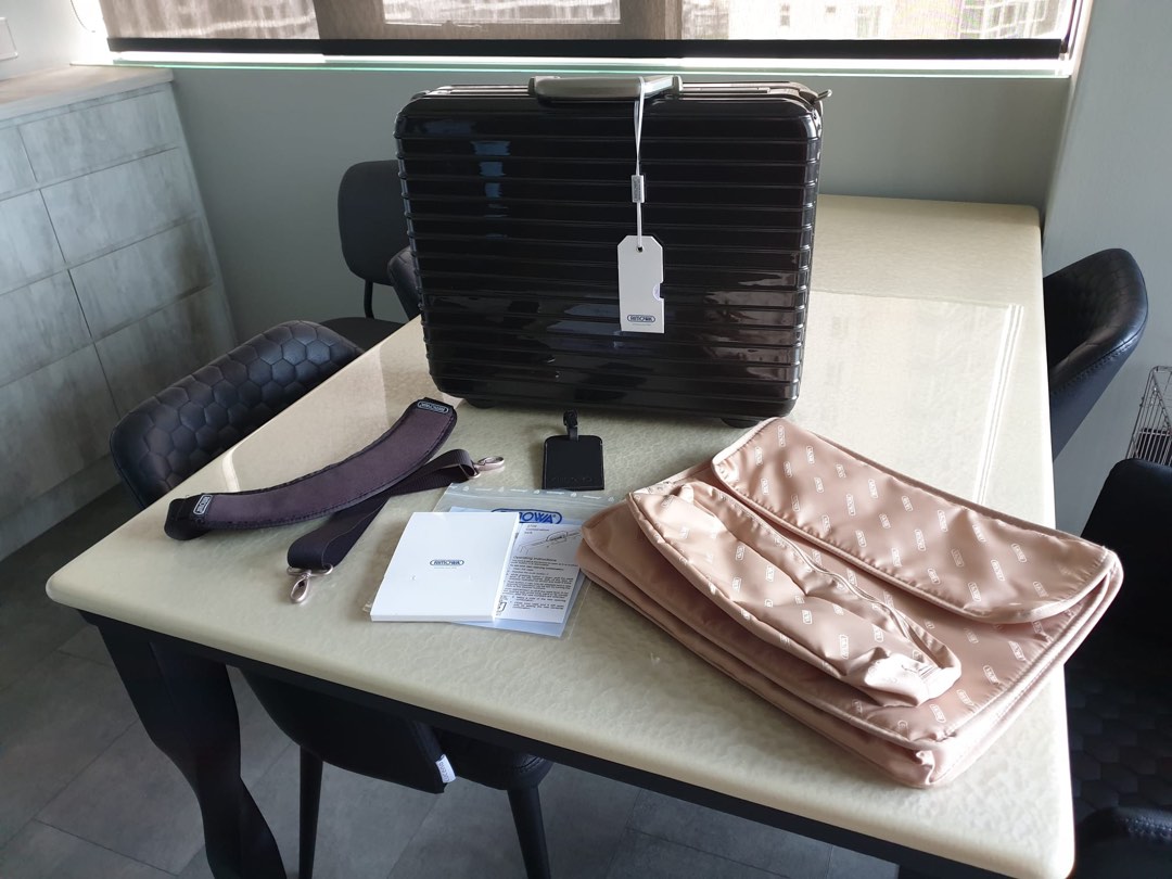 Rimowa limbo sales attache case