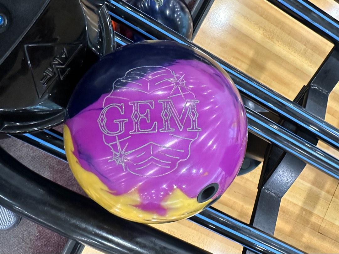 Roto grip Gem hybrid 14lb limited edition, Sports Equipment, Sports