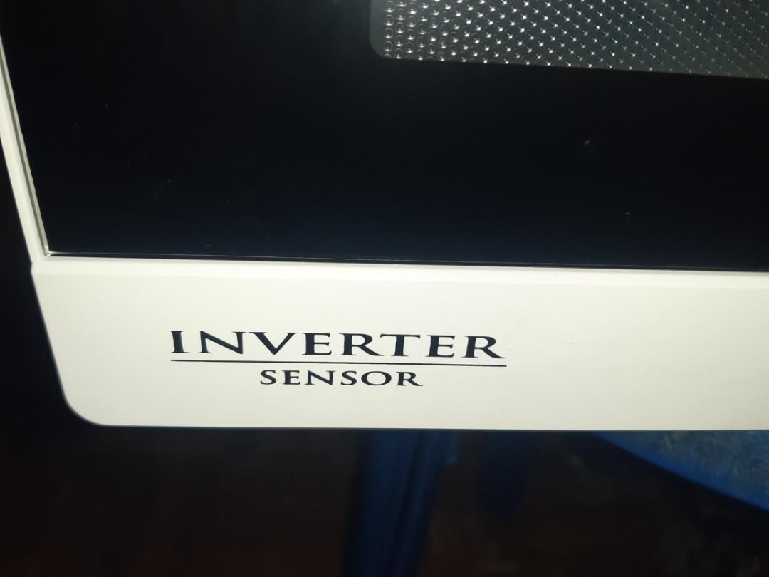 Sharp Inverter microwave oven 34L white (Category: Ovens & Toasters) located in Taguig. Submitted by gongolly2007 (Listing ID 1192678326, Image 3). Description: Sharp Inverter Microwave Oven almost new white color 34L Bought from Australia 220v pick up in Taguig City.