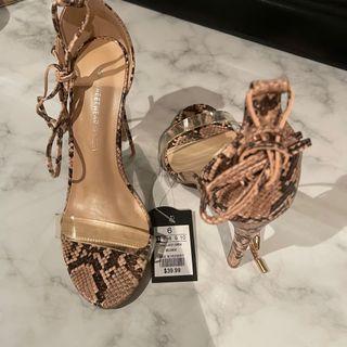 Snake skin heels - new with tag - size 6