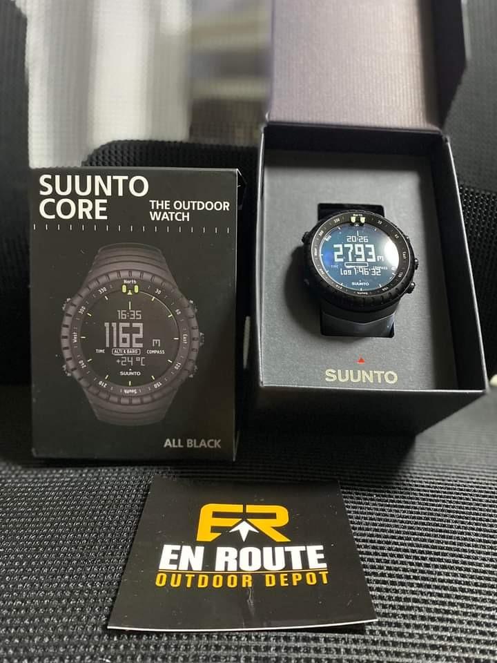 Suunto core all black bnew Sports Equipment Hiking Camping on