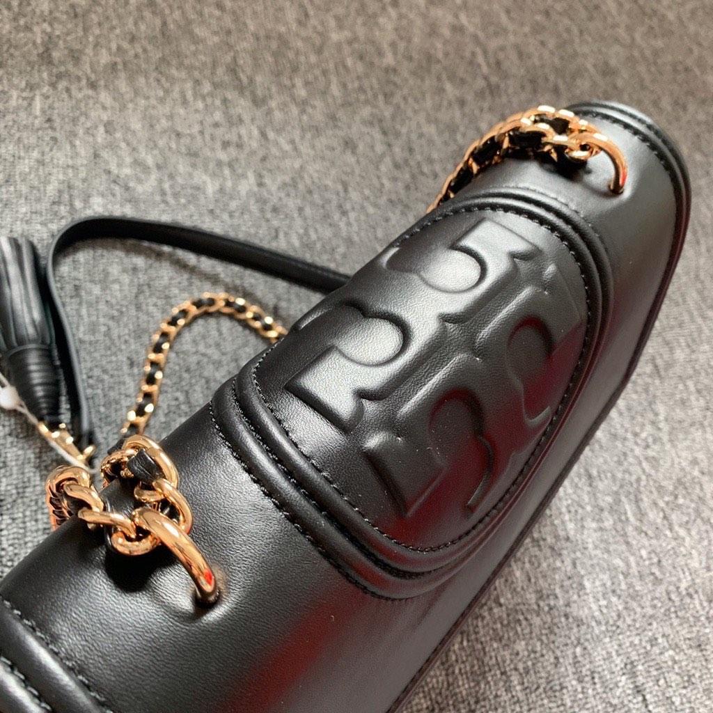 Tory Burch - Fleming Convertible Shoulder Bag (Category: Luxury Bags & Wallets) located in Pasig City. Submitted by outletfindsbyara (Listing ID 1192646232, Image 2). Description: - pasabuy, arrives in a week upon placement of order - 50% dp required - sourced from California, US (ontario mills outlet) - authentic (with money-back guarantee if proven fake via Entrupy authentication) - with complete inclusions .