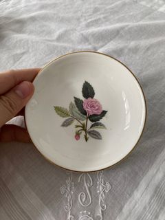 (Category: ) located in . Submitted by vintageloverstore (Listing ID 1192512155, Image 1). Description: .