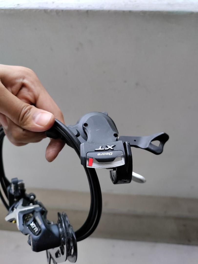 XTR 9 speed derailleur and XT 9 speed shifter., Sports Equipment
