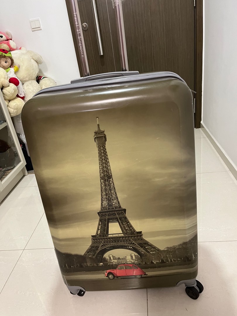 luggage brand with eiffel tower
