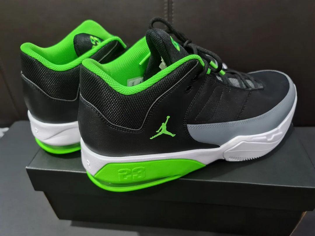 Jordan max aura green online