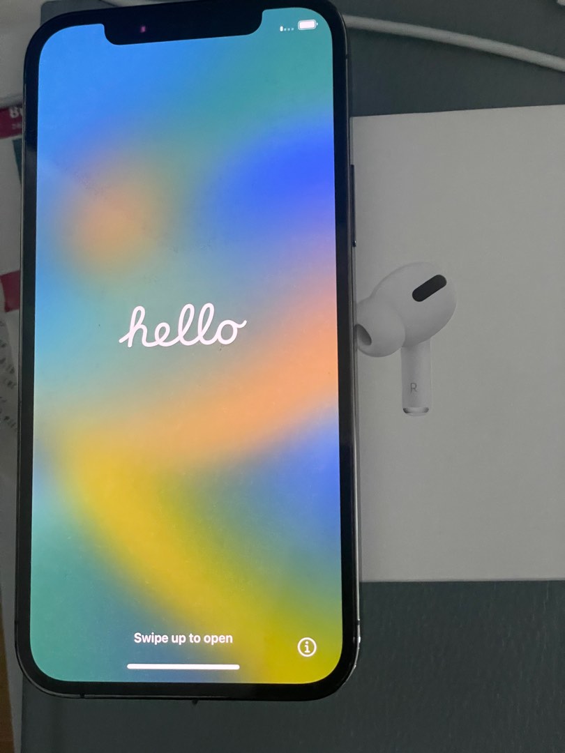 Apple iPhone 12 Pro / AirPods Pro, Mobile Phones & Gadgets, Mobile