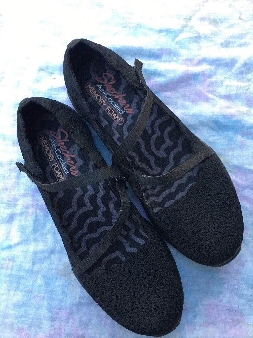 Authentic Skechers Air Cooled Memory Foam Lightweight (Category: Sneakers) located in Tarlac. Submitted by importedbranded (Listing ID 1192837635, Image 2). Description: Authentic Skechers Memory Foam Air Cooled VERY LIGHTWEIGHT AND COMFY LIKE NEW (USED ONLY ONCE) Size 8.5 US Legit Sketchers Sneakers.